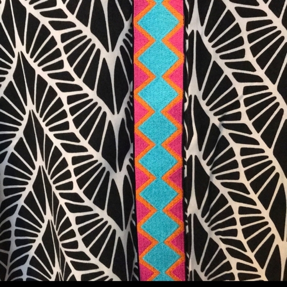 On trend cover up - Picture 3 of 3